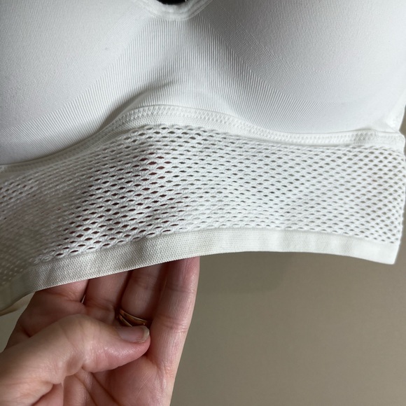 Pink by Victoria’s Secret white wireless bralette XS - Picture 2 of 11